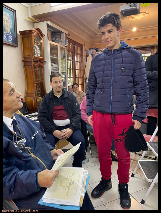 2022-11-19-(17h44m30s)-IMG_6521-iphone-mama-razzi-encadre.jpg