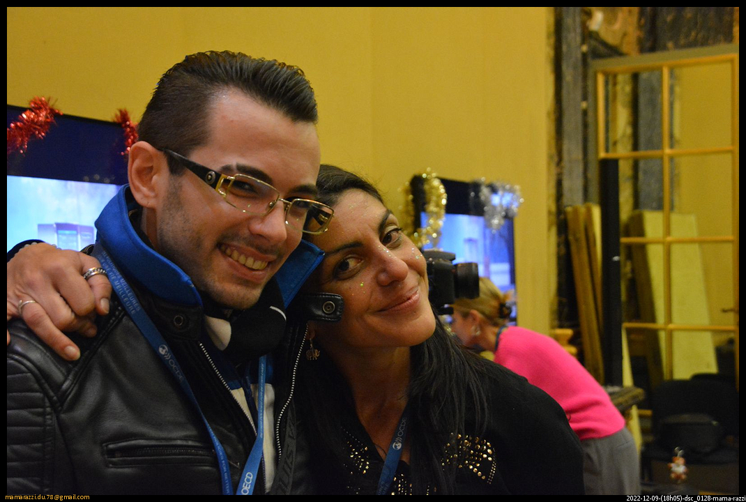 2022-12-09-(18h05)-dsc_0128-mama-razzi-encadre.jpg