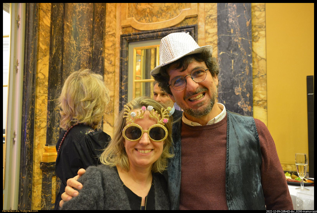 2022-12-09-(18h42)-dsc_0200-mama-razzi-encadre.jpg