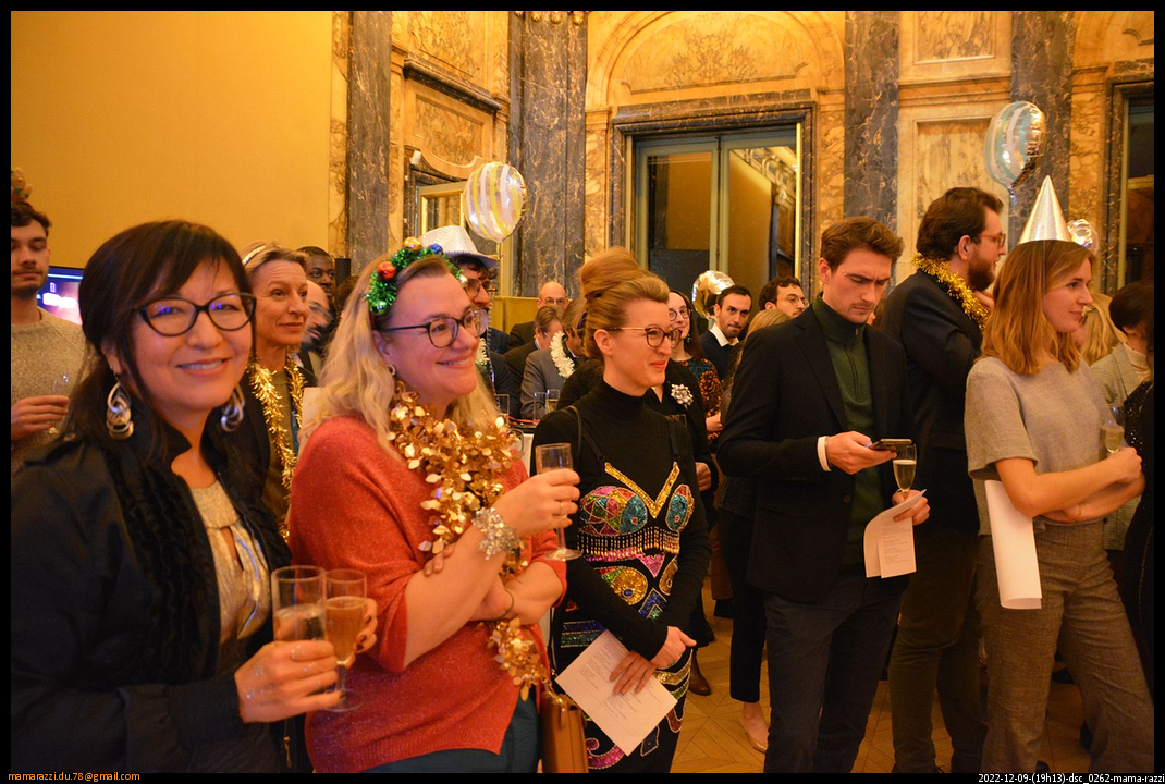 2022-12-09-(19h13)-dsc_0262-mama-razzi-encadre.jpg