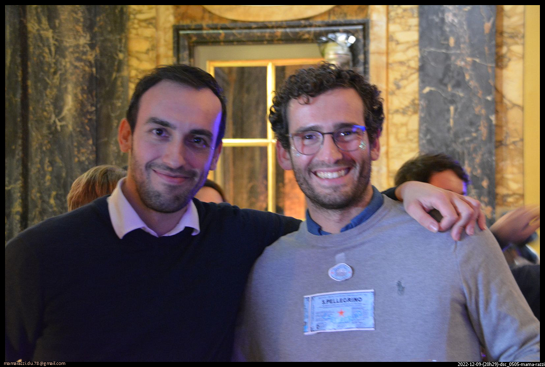 2022-12-09-(20h29)-dsc_0505-mama-razzi-encadre.jpg