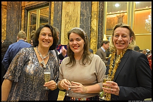 2022-12-09-(18h47)-dsc_0214-mama-razzi-encadre.jpg 2022-12-09-(18h47)-dsc_0214-mama-razzi-encadre.jpg