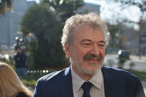 01-2023-02-13-(14h22m)-DSC_0021a-mama-razzi.JPG 01-2023-02-13-(14h22m)-DSC_0021a-mama-razzi.JPG