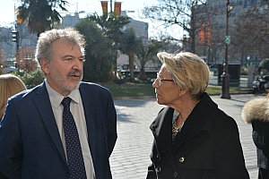 01-2023-02-13-(14h23m)-DSC_0030a-mama-razzi.JPG 01-2023-02-13-(14h23m)-DSC_0030a-mama-razzi.JPG