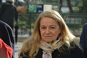 01-2023-02-13-(14h35m)-DSC_0060a-mama-razzi.JPG 01-2023-02-13-(14h35m)-DSC_0060a-mama-razzi.JPG