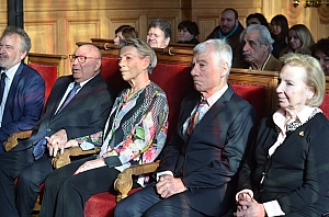 02-2023-02-13-(14h40m)-dsc_9797b-mama-razzi.jpg 02-2023-02-13-(14h40m)-dsc_9797b-mama-razzi.jpg