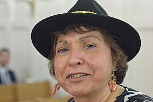 05-2023-03-12-(11h13m)-dsc_0006-mama-razzi.jpg 05-2023-03-12-(11h13m)-dsc_0006-mama-razzi.jpg