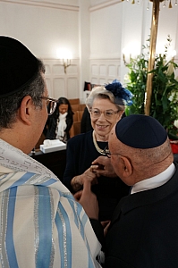 06-2023-03-12-(11h40m)-dsc02205-sony-mama-razzi.jpg 06-2023-03-12-(11h40m)-dsc02205-sony-mama-razzi.jpg