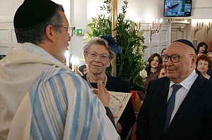 06-2023-03-12-(11h41m)-dsc02212-sony-mama-razzi.jpg 06-2023-03-12-(11h41m)-dsc02212-sony-mama-razzi.jpg