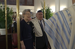 06-2023-03-12-(12h00m)-dsc_9981-mama-razzi.jpg 06-2023-03-12-(12h00m)-dsc_9981-mama-razzi.jpg