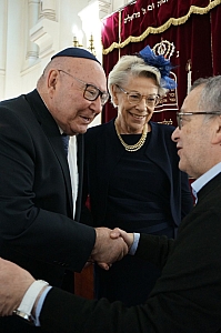 07-2023-03-12-(12h01m)-dsc02315-sony-mama-razzi.jpg 07-2023-03-12-(12h01m)-dsc02315-sony-mama-razzi.jpg