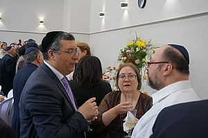 08-2023-03-12-(12h24m)-dsc02346-sony-mama-razzi.jpg 08-2023-03-12-(12h24m)-dsc02346-sony-mama-razzi.jpg