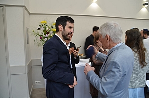 08-2023-03-12-(13h02m)-dsc_0072-mama-razzi.jpg 08-2023-03-12-(13h02m)-dsc_0072-mama-razzi.jpg