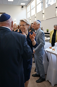 09-2023-03-12-(13h41m)-dsc02404-sony-mama-razzi.jpg 09-2023-03-12-(13h41m)-dsc02404-sony-mama-razzi.jpg