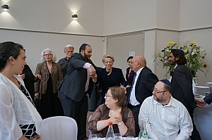 09-2023-03-12-(15h33m)-dsc02581-sony-mama-razzi.jpg 09-2023-03-12-(15h33m)-dsc02581-sony-mama-razzi.jpg