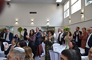 09-2023-03-12-(15h37m)-dsc_0489-mama-razzi.jpg 09-2023-03-12-(15h37m)-dsc_0489-mama-razzi.jpg