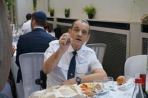11-2023-03-12-(14h02m)-dsc02474-sony-mama-razzi.jpg 11-2023-03-12-(14h02m)-dsc02474-sony-mama-razzi.jpg