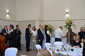 11-2023-03-12-(14h04m)-dsc_0293-mama-razzi.jpg 11-2023-03-12-(14h04m)-dsc_0293-mama-razzi.jpg