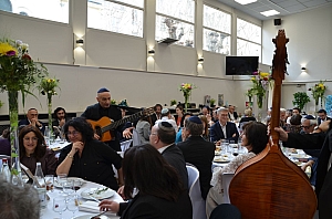 11-2023-03-12-(14h25m)-dsc_0359-mama-razzi.jpg 11-2023-03-12-(14h25m)-dsc_0359-mama-razzi.jpg