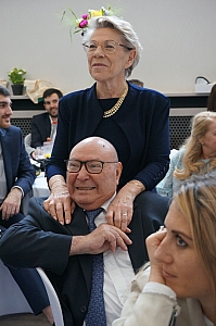 12-2023-03-12-(15h17m)-dsc02493-sony-mama-razzi.jpg 12-2023-03-12-(15h17m)-dsc02493-sony-mama-razzi.jpg