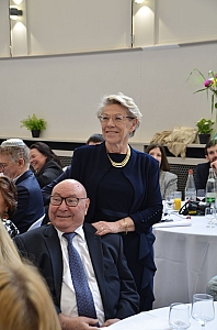 12-2023-03-12-(15h18m)-dsc_0407-mama-razzi.jpg 12-2023-03-12-(15h18m)-dsc_0407-mama-razzi.jpg