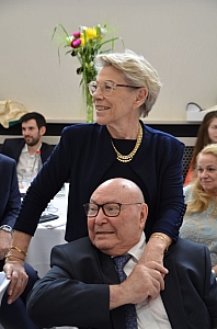 12-2023-03-12-(15h25m)-dsc_0450-mama-razzi.jpg 12-2023-03-12-(15h25m)-dsc_0450-mama-razzi.jpg