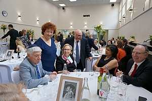 13-2023-03-12-(15h27m)-dsc02543-sony-mama-razzi.jpg 13-2023-03-12-(15h27m)-dsc02543-sony-mama-razzi.jpg