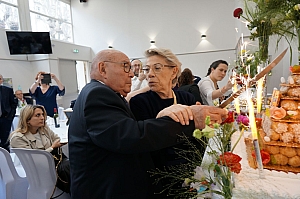 14-2023-03-12-(15h30m)-dsc02565-sony-mama-razzi.jpg 14-2023-03-12-(15h30m)-dsc02565-sony-mama-razzi.jpg