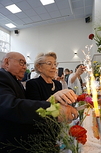 14-2023-03-12-(15h30m)-dsc02567-sony-mama-razzi.jpg 14-2023-03-12-(15h30m)-dsc02567-sony-mama-razzi.jpg