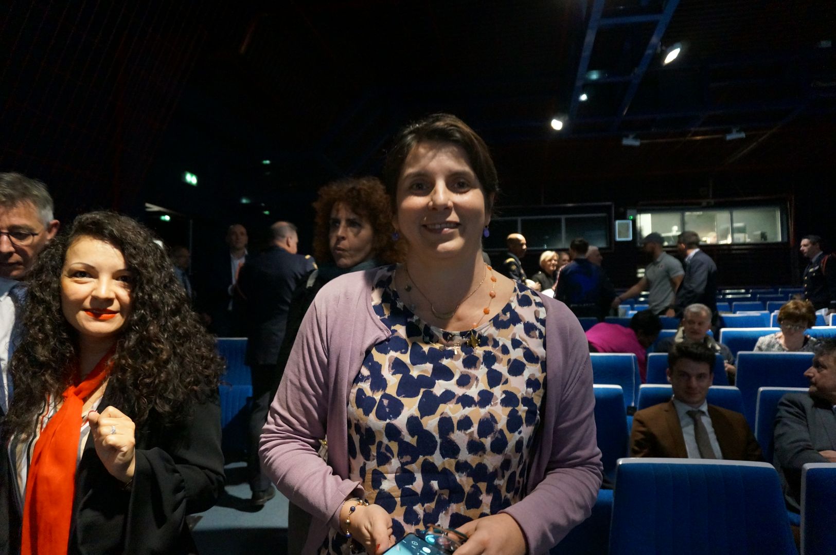 2023-03-17-(19h16m)-dsc02673-sony-mama-razzi.jpg