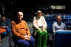 2023-03-17-(20h40m)-dsc02756-sony-mama-razzi.jpg