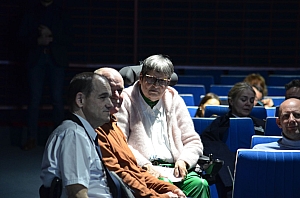 2023-03-17-(21h53m)-dsc_0879-mama-razzi.jpg