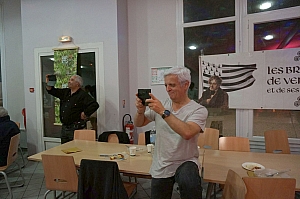 2023-04-21-(21h24m)-dsc03275-mama-razzi.jpg 2023-04-21-(21h24m)-dsc03275-mama-razzi.jpg