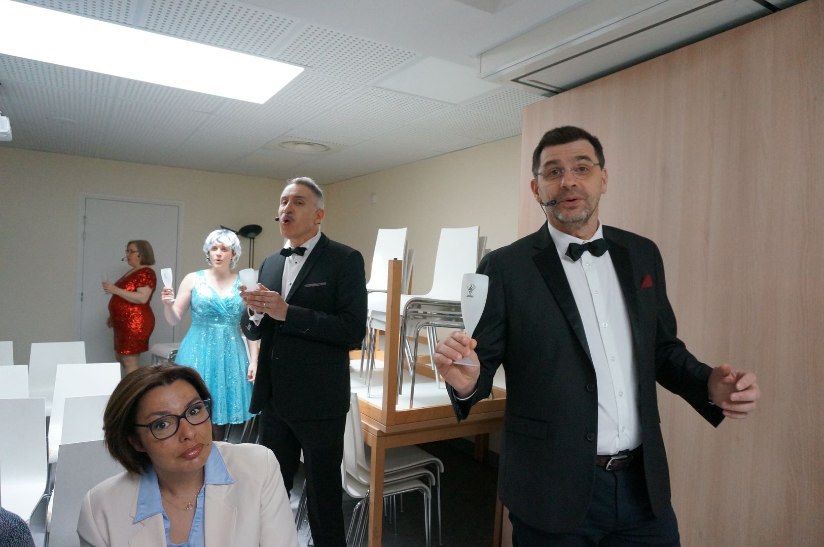 2023-04-30-(15h03m)-DSC03483-mama-razzi.JPG