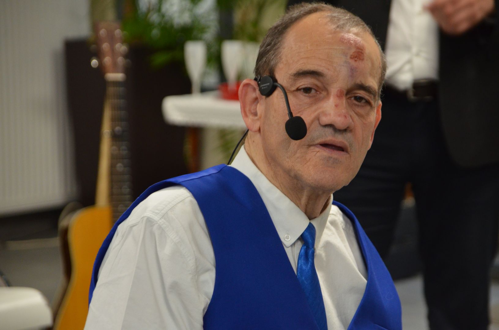 2023-04-30-(16h20m)-DSC_2642-mama-razzi.JPG