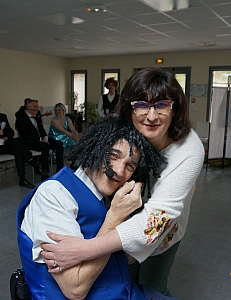 2023-04-30-(14h56m)-DSC03462-mama-razzi.JPG 2023-04-30-(14h56m)-DSC03462-mama-razzi.JPG