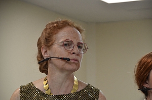 2023-04-30-(15h19m)-DSC_2300-mama-razzi.JPG 2023-04-30-(15h19m)-DSC_2300-mama-razzi.JPG