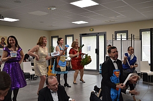 2023-04-30-(15h45m)-DSC_2429-mama-razzi.JPG 2023-04-30-(15h45m)-DSC_2429-mama-razzi.JPG