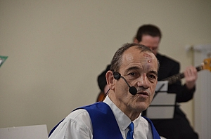 2023-04-30-(15h58m)-DSC_2519-mama-razzi.JPG 2023-04-30-(15h58m)-DSC_2519-mama-razzi.JPG