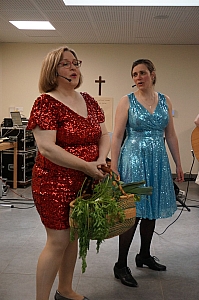 2023-04-30-(16h03m)-DSC03731-mama-razzi.JPG 2023-04-30-(16h03m)-DSC03731-mama-razzi.JPG