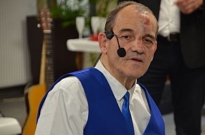 2023-04-30-(16h20m)-DSC_2642-mama-razzi.JPG 2023-04-30-(16h20m)-DSC_2642-mama-razzi.JPG