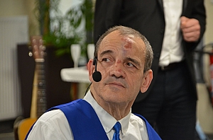 2023-04-30-(16h20m)-DSC_2644-mama-razzi.JPG 2023-04-30-(16h20m)-DSC_2644-mama-razzi.JPG