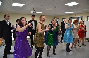 2023-04-30-(16h25m)-DSC_2686-mama-razzi.JPG 2023-04-30-(16h25m)-DSC_2686-mama-razzi.JPG