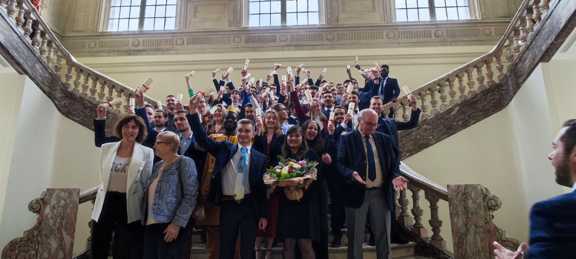 2023-05-06-(15h59m05s)-diplome-paul.jpg