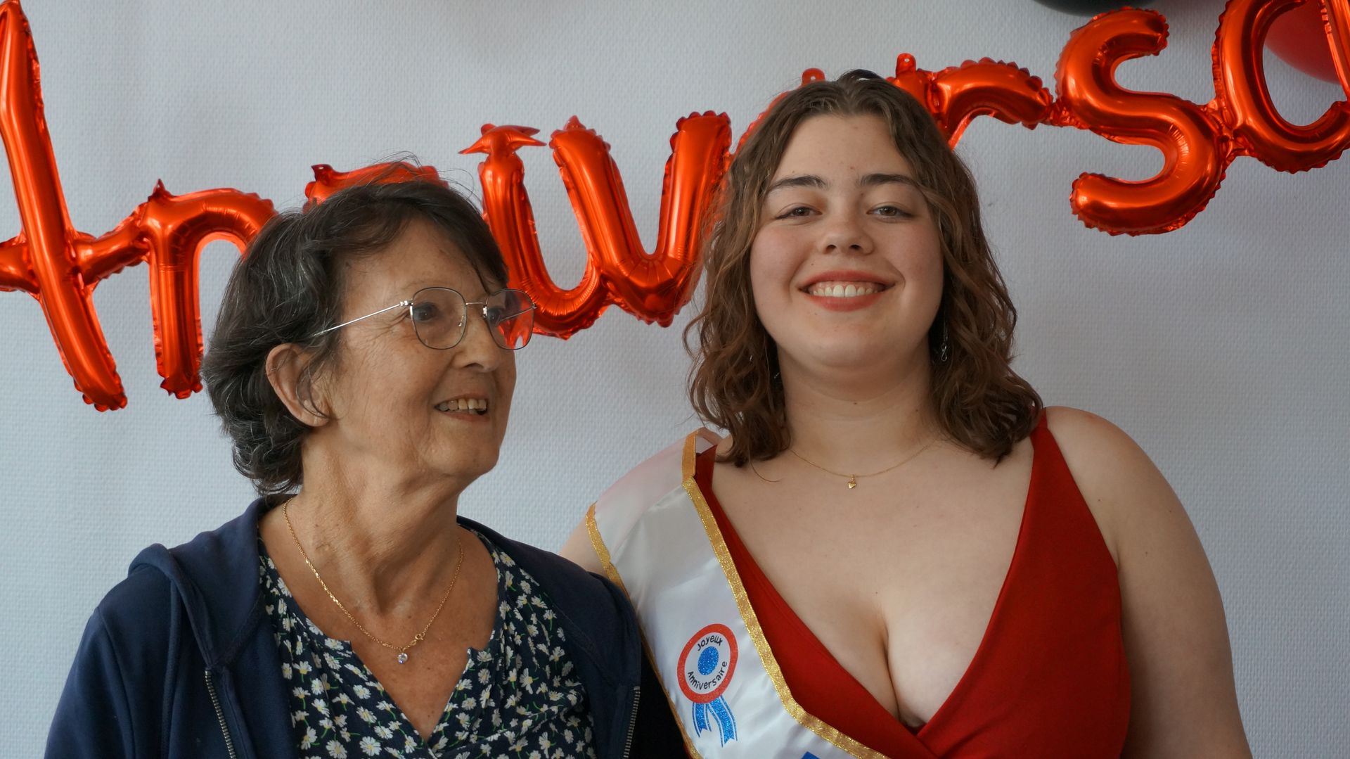 2023-05-18-(15h47m)-dsc04160-mama-razzi.jpg
