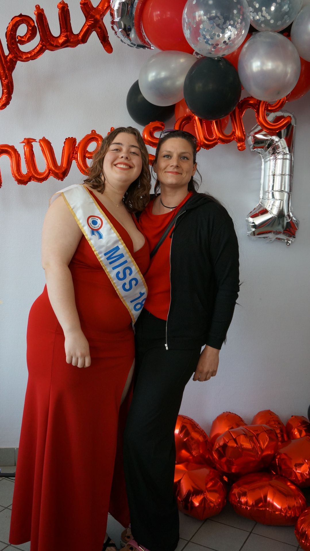 2023-05-18-(15h48m)-dsc04169-mama-razzi.jpg