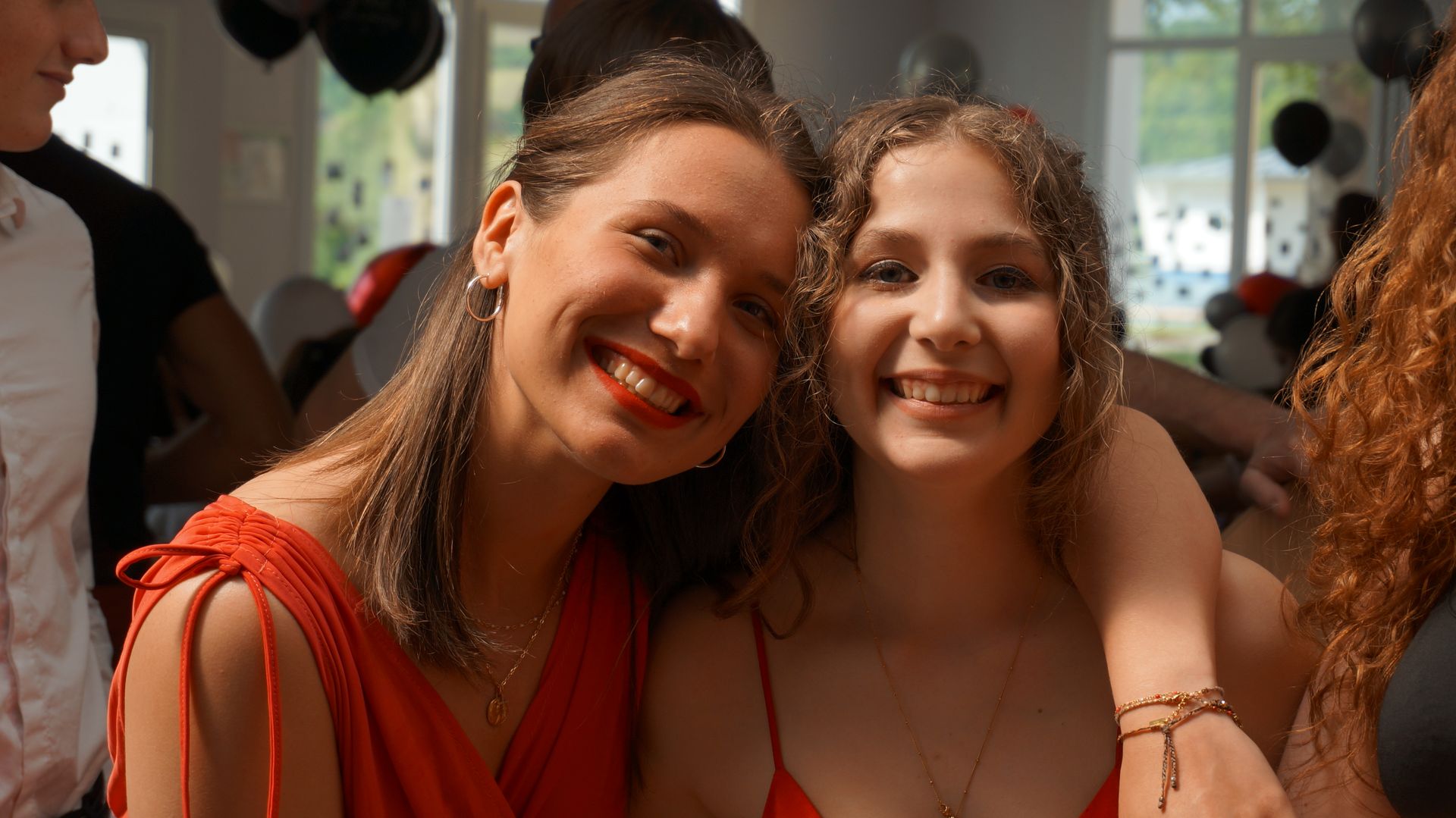 2023-05-18-(16h00m)-dsc04222-mama-razzi.jpg