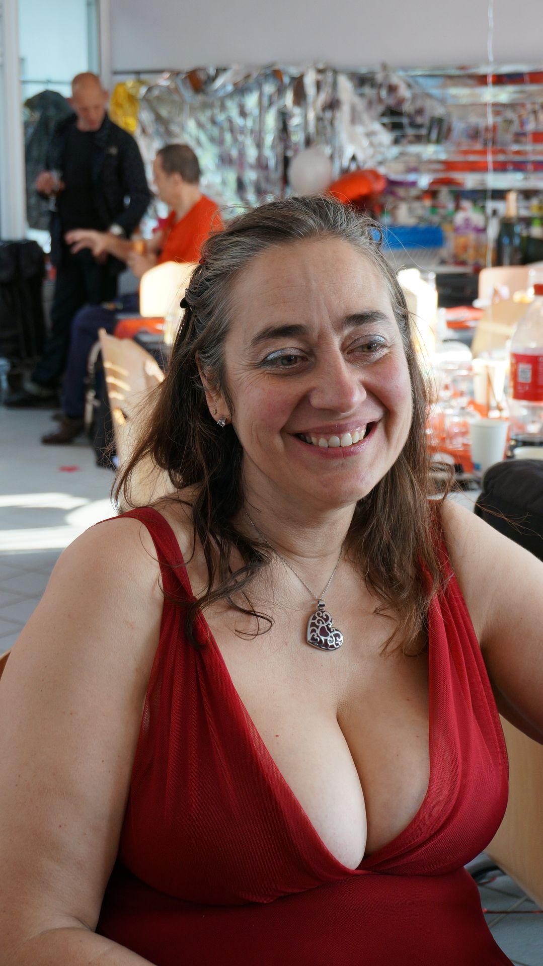 2023-05-18-(19h10m)-dsc04433-mama-razzi.jpg