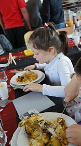 2023-05-18-(15h49m)-dsc04172-mama-razzi.jpg 2023-05-18-(15h49m)-dsc04172-mama-razzi.jpg