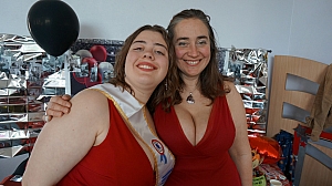 2023-05-18-(16h51m)-dsc04241-mama-razzi.jpg 2023-05-18-(16h51m)-dsc04241-mama-razzi.jpg